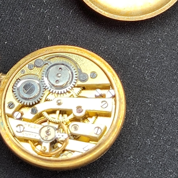 Antique Swiss Enamel Brooch Watch - Picture 5 of 7